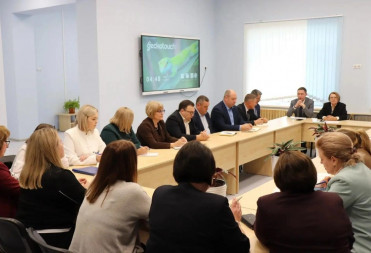 РУКОВОДИТЕЛИ ОБРАЗОВАНИЯ БАЛАШОВСКОГО РАЙОНА ОБСУДИЛИ ПРИОРИТЕТЫ РАЗВИТИЯ ШКОЛ НА ОБЛАСТНОМ СОВЕЩАНИИ
