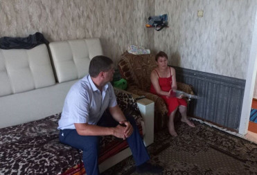Депутат облдумы Алексей Кольцов посетил с визитом семью участника СВО
