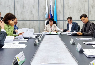 ДЕПУТАТЫ БАЛАШОВСКОГО РАЙОНА РАССМОТРЕЛИ РЯД ВАЖНЫХ ВОПРОСОВ