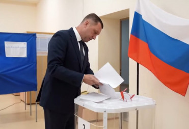 ГУБЕРНАТОР РОМАН БУСАРГИН ПРОГОЛОСОВАЛ НА ВЫБОРАХ В ГОСУДАРСТВЕННУЮ ДУМУ