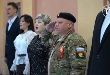 В БАЛАШОВЕ УЧАСТНИК СВО ЮРИЙ ШИШКАНОВ ПРОВЕЛ УРОК МУЖЕСТВА