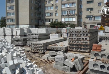 В БАЛАШОВЕ ПОЗДРАВИЛИ СТРОИТЕЛЕЙ