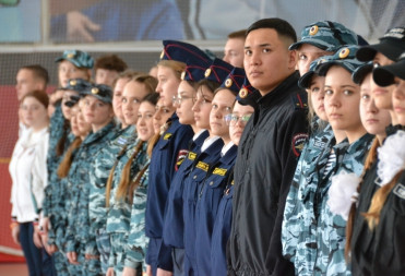 Спортивно-познавательный фестиваль отрядов общественного движения «Юный друг полиции» состоялся в городе Балаково