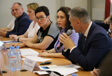 Депутатам сообщили о распространении экспериментальных программ саратовского лицея по России и СНГ
