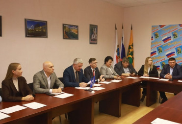 НА ЗАСЕДАНИИ ПОЛИТИЧЕСКОГО СОВЕТА ПАРТИИ «ЕДИНАЯ РОССИИЯ» В БАЛАШОВЕ ОТМЕТИЛИ РАБОТУ АКТИВИСТОВ