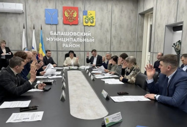 ДЕПУТАТЫ РАССМОТРЕЛИ ВОПРОСЫ В ХОДЕ 121 ЗАСЕДАНИЯ СОБРАНИЯ