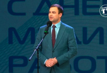 ГЛАВА БАЛАШОВСКОГО РАЙОНА ОЛЕГ ДУБОВЕНКО ОБРАТИЛСЯ К МЕДИЦИНСКИМ РАБОТНИКАМ