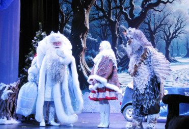 НА НОВЫЙ ГОД ПРИХОДИТ ШУРОЧКА-СНЕГУРОЧКА