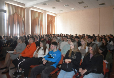 Студенты БИ СГУ приняли участие во Всероссийском кинопоказе ко Дню защитника Отечества и 81-й годовщине окончания Сталинградской битвы