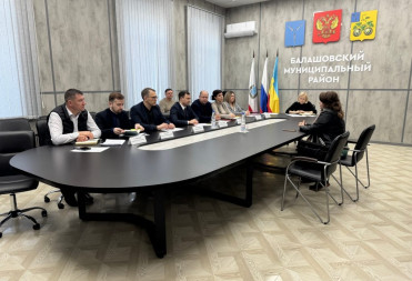 ЖИТЕЛИ ГОРОДА ЗАДАЛИ СВОИ ВОПРОСЫ ГЛАВЕ БАЛАШОВСКОГО РАЙОНА