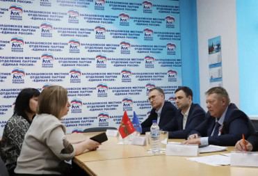 НИКОЛАЙ ПАНКОВ ПОМОЖЕТ РЕШИТЬ ПРОБЛЕМЫ ЖИТЕЛЕЙ БАЛАШОВА, ПОДНЯТЫЕ НА ПРИЕМЕ ГРАЖДАН