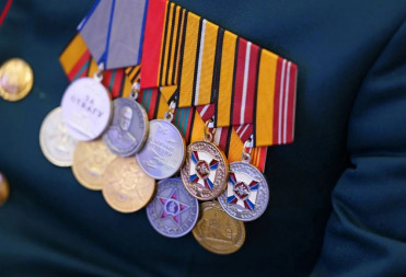 ГУБЕРНАТОР САРАТОВСКОЙ ОБЛАСТИ РОМАН БУСАРГИН ПОЗДРАВИЛ ЗАЩИТНИКОВ ОТЕЧЕСТВА