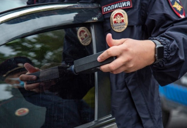 ЗА НЕПОВИНОВЕНИЕ ТРЕБОВАНИЯМ ПОЛИЦЕЙСКОГО К БАЛАШОВЦУ ПРИМЕНИЛИ АРЕСТ