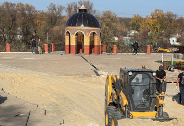 В БАЛАШОВЕ НА ГОРОДСКОЙ НАБЕРЕЖНОЙ НАЧАЛИСЬ ПЛАНОВЫЕ РАБОТЫ