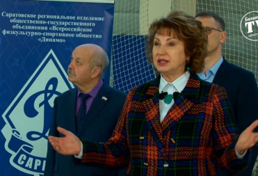 МАЛЬЧИШКИ И ДЕВЧОНКИ СЫГРАЛИ В МИНИ-ФУТБОЛ