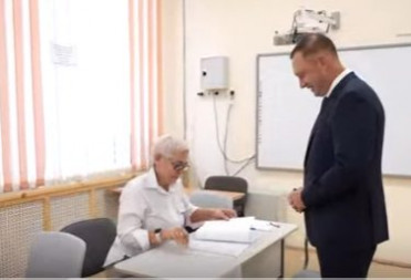 ГУБЕРНАТОР РОМАН БУСАРГИН ПРОГОЛОСОВАЛ НА ВЫБОРАХ В ГОСУДАРСТВЕННУЮ ДУМУ