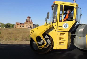 В селах дорожники уже отремонтировали 37 объектов