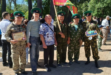 В БАЛАШОВЕ ОТМЕТИЛИ ДЕНЬ ПОГРАНИЧНИКА