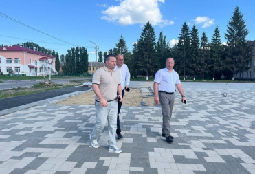 СТРОЯЩИЙСЯ ПАРК АВИАТОРОВ В БАЛАШОВЕ ПОСЕТИЛ ДЕПУТАТ ГОСДУМЫ АНДРЕЙ ВОРОБЬЕВ