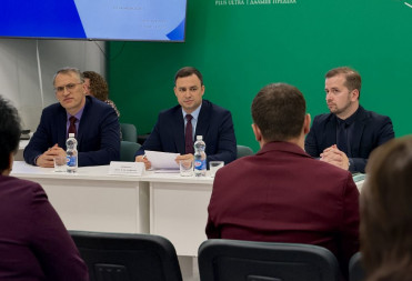 В БАЛАШОВЕ ОБСУДИЛИ ОРГАНИЗАЦИЮ ГОРЯЧЕГО ПИТАНИЯ В ШКОЛАХ