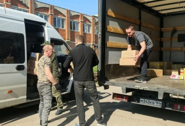 ДЕПУТАТ АЛЕКСЕЙ КОЛЬЦОВ ДОСТАВИЛ ГУМАНИТАРНЫЙ ГРУЗ ВОЕННЫМ ГОСПИТАЛЯМ