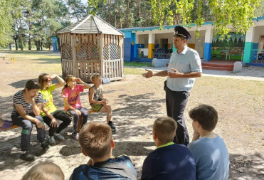 Балашовские полицейские посетили лагерь «Колос»