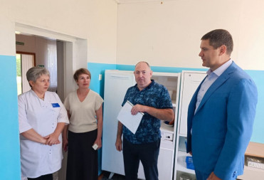 Депутат Алексей Кольцов посетил Калининский район