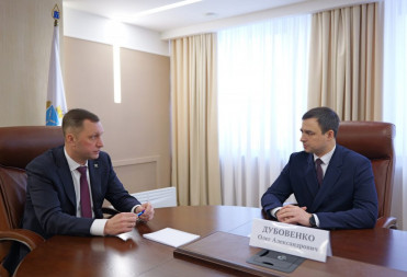 ГУБЕРНАТОР РОМАН БУСАРГИН ПРЕДЛОЖИЛ ОЛЕГУ ДУБОВЕНКО ИСПОЛНЯТЬ ПОЛНОМОЧИЯ ГЛАВЫ БАЛАШОВСКОГО РАЙОНА