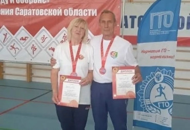 БАЛАШОВСКИЕ СПОРТСМЕНЫ СТАЛИ ПОБЕДИТЕЛЯМИ ОБЛАСТНОГО ФЕСТИВАЛЯ ГТО СРЕДИ СТАРШЕГО ПОКОЛЕНИЯ