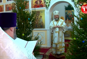 В БАЛАШОВСКОМ ХРАМЕ АПОСТОЛА И ЕВАНГЕЛИСТА ИОАННА БОГОСЛОВА ПРОШЛА ПРАЗДНИЧНАЯ СЛУЖБА