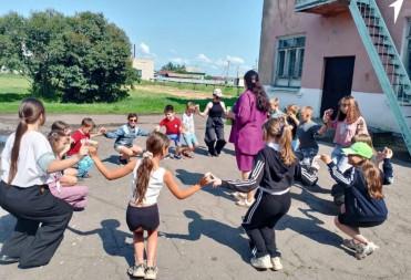 ЗАКОНЧИЛИ РАБОТУ СМЕНЫ «ДВИЖЕНИЯ ПЕРВЫХ»