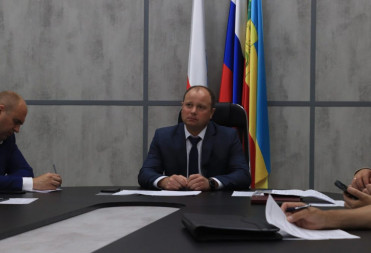 ГЛАВА БАЛАШОВСКОГО РАЙОНА МИХАИЛ ЗАХАРОВ ПРОВЕЛ ПОСТОЯННО ДЕЙСТВУЮЩЕЕ СОВЕЩАНИЕ ПО ПОНЕДЕЛЬНИКАМ