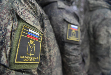 Иностранцев и жителей других регионов позвали заключать контракты в Саратове