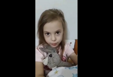 ДЕВОЧКА ВИКА ИЗ СИБИРИ ОБРАТИЛАСЬ К УЧАСТНИКАМ СВО